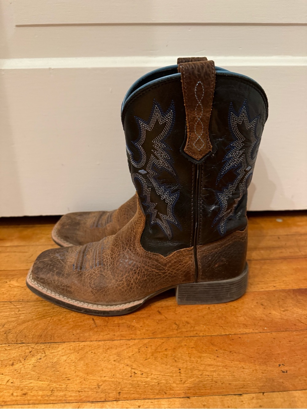 Kid’s Cowboy Boots, Size 2